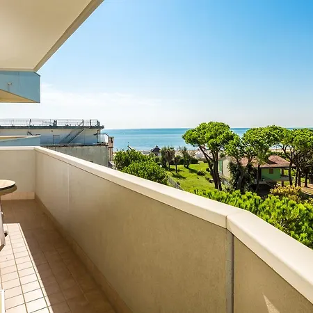 Apartahotel California 4*