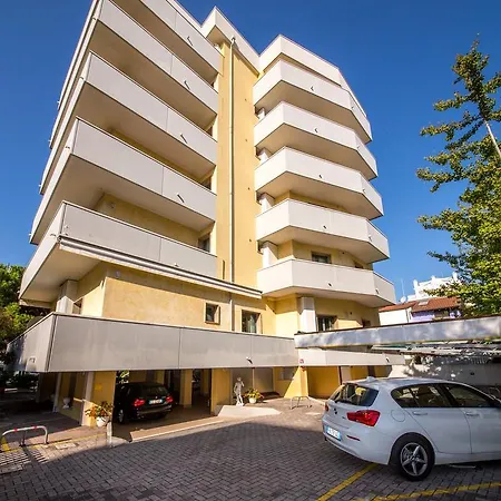 Apart Otel California 4*