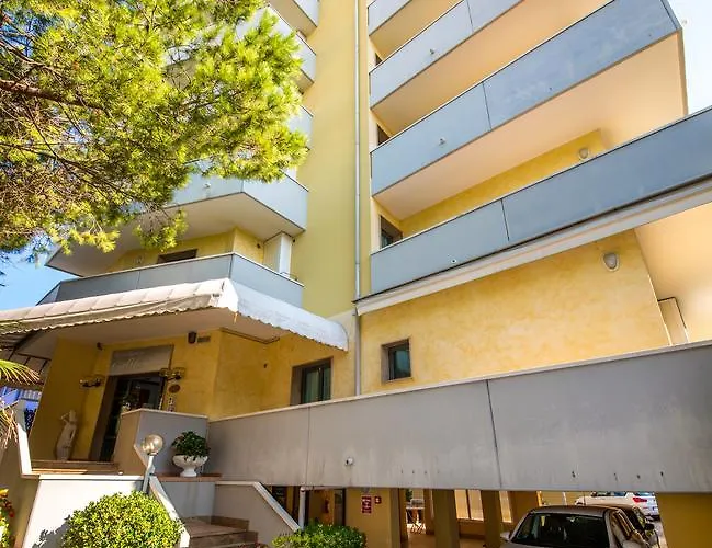 Apartmanhotel California 4*